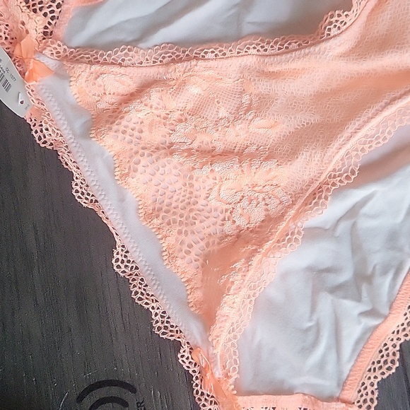 Victori Secret Lace Trim Peach Panty - Picture 3 of 5